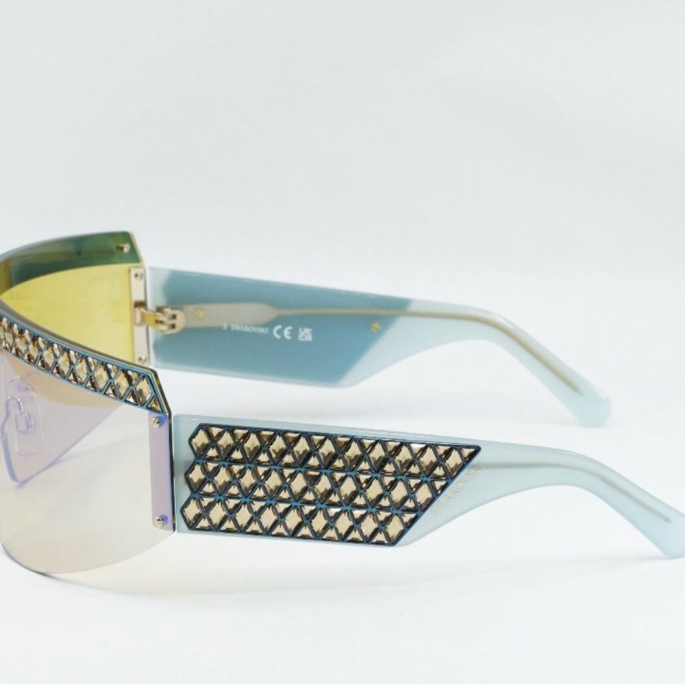 New Swarovski Sunglasses 🕶 - Picture 3 of 11